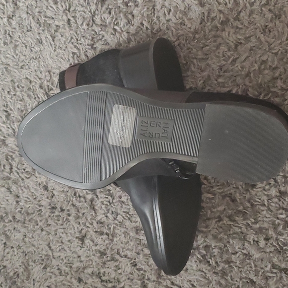 Naturalizer leather booties - Picture 7 of 9
